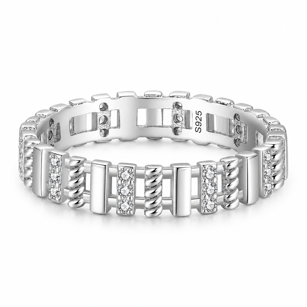 Amani linked pavé band close-up: polished bars, twisted rope sections and rows of clear pavé, 925 sterling silver, Dubai