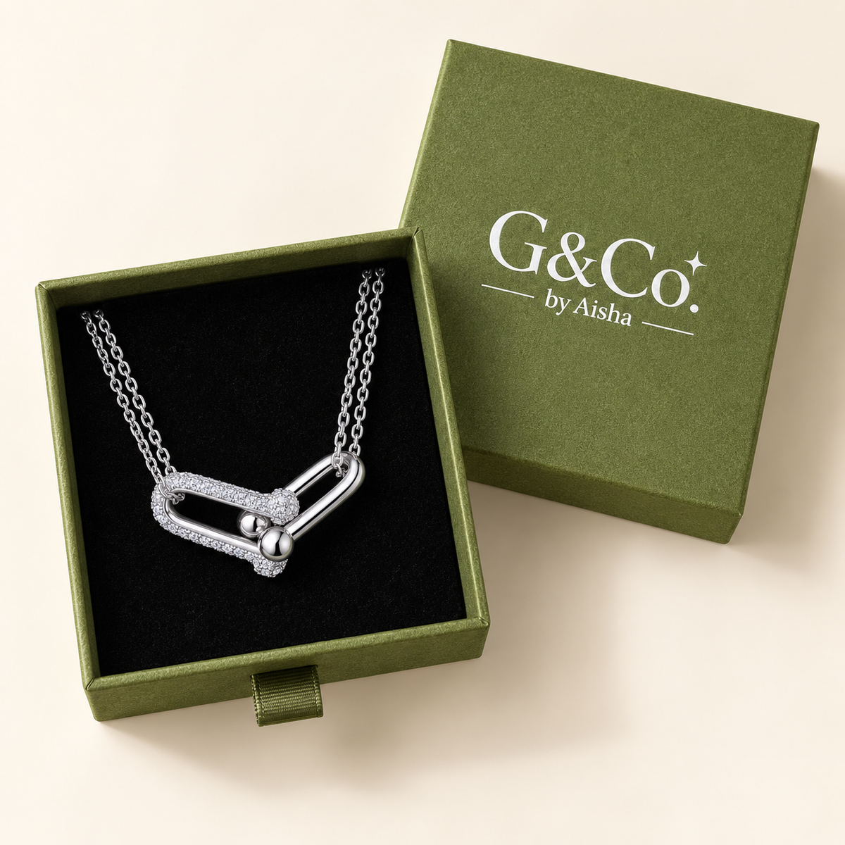 Élan twin-link moissanite necklace, view 6: polished link joined to a pavé moissanite link on a double chain, Dubai