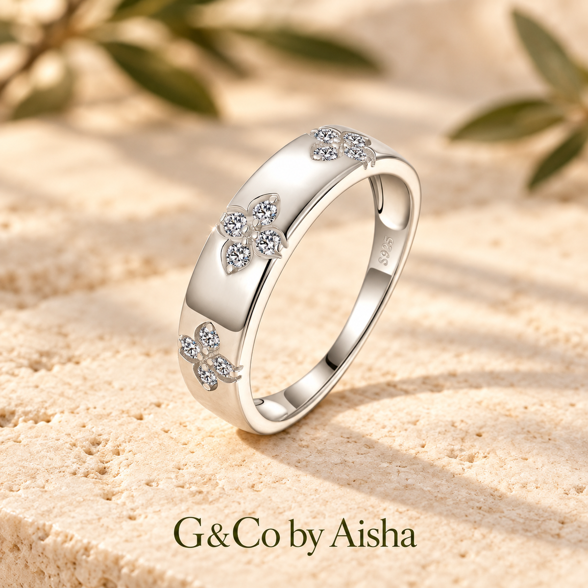 Fortuna clover moissanite ring, view 3: three four-leaf clovers across a wide polished band, 925 sterling silver, Dubai
