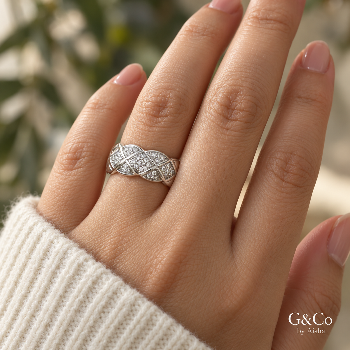 Mira interwoven lattice moissanite band ring, view 2: wide woven lattice framing small moissanite, Dubai