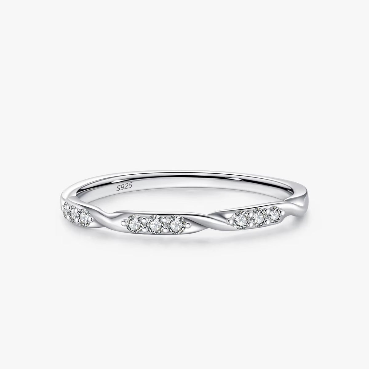 Vague twisted wave band ring close-up: flowing twisted wave band with CZ, 925 sterling silver, Dubai